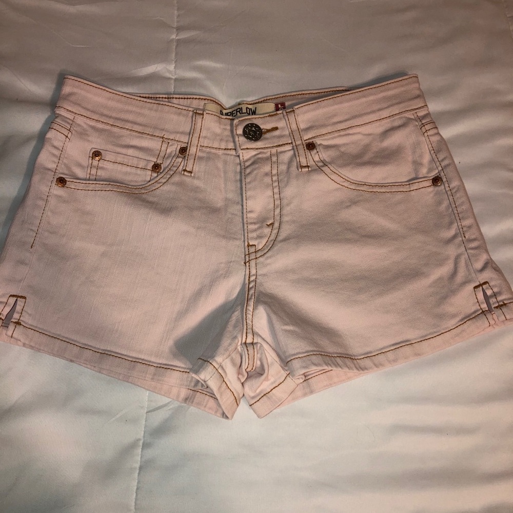 🌻Size 5 pink denim Levi’s shorts